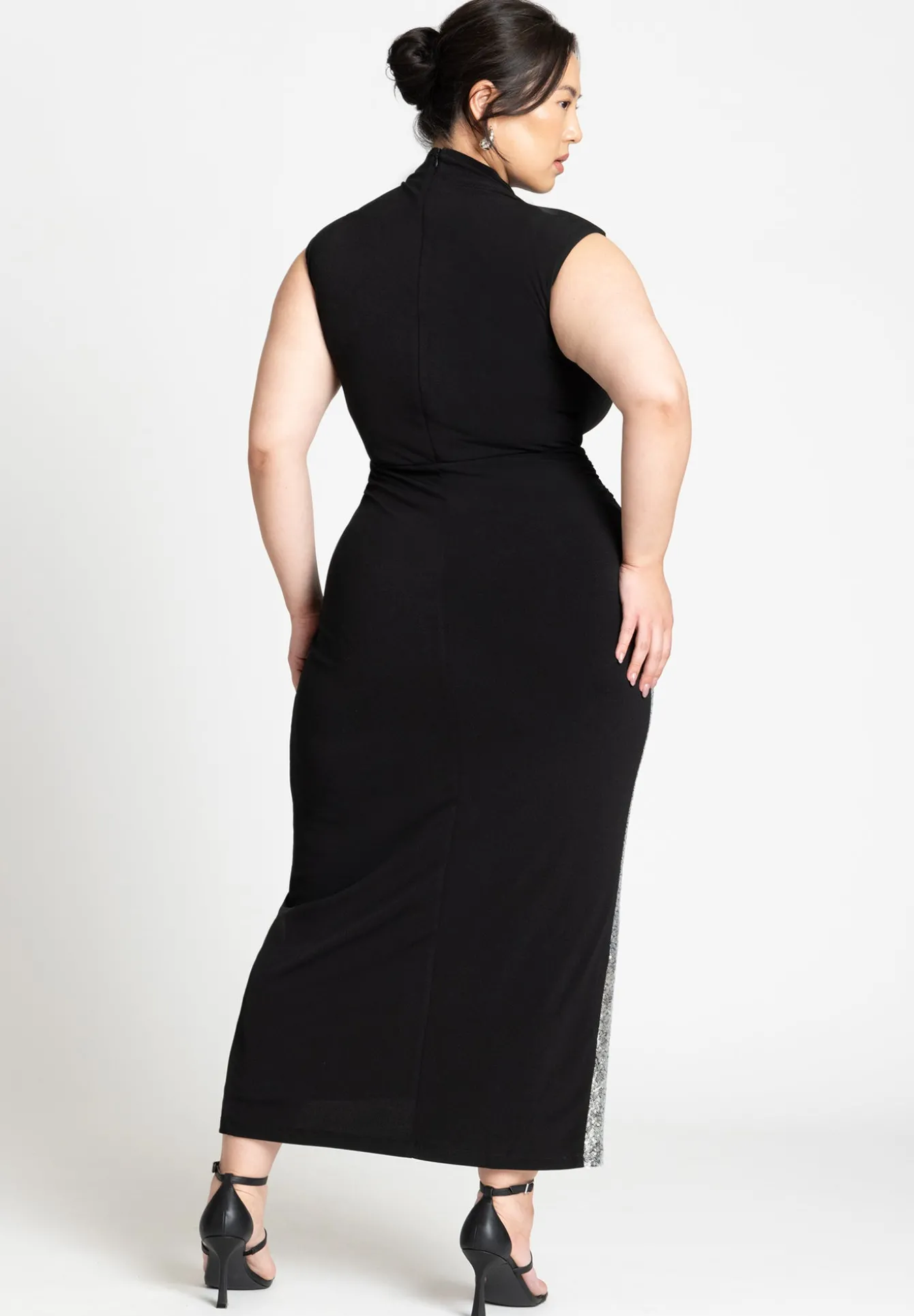 Funnel Neck Knit Dress With Sequin