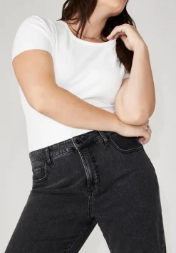 The Naomi Comfort Stretch Straight Leg Jean Crop